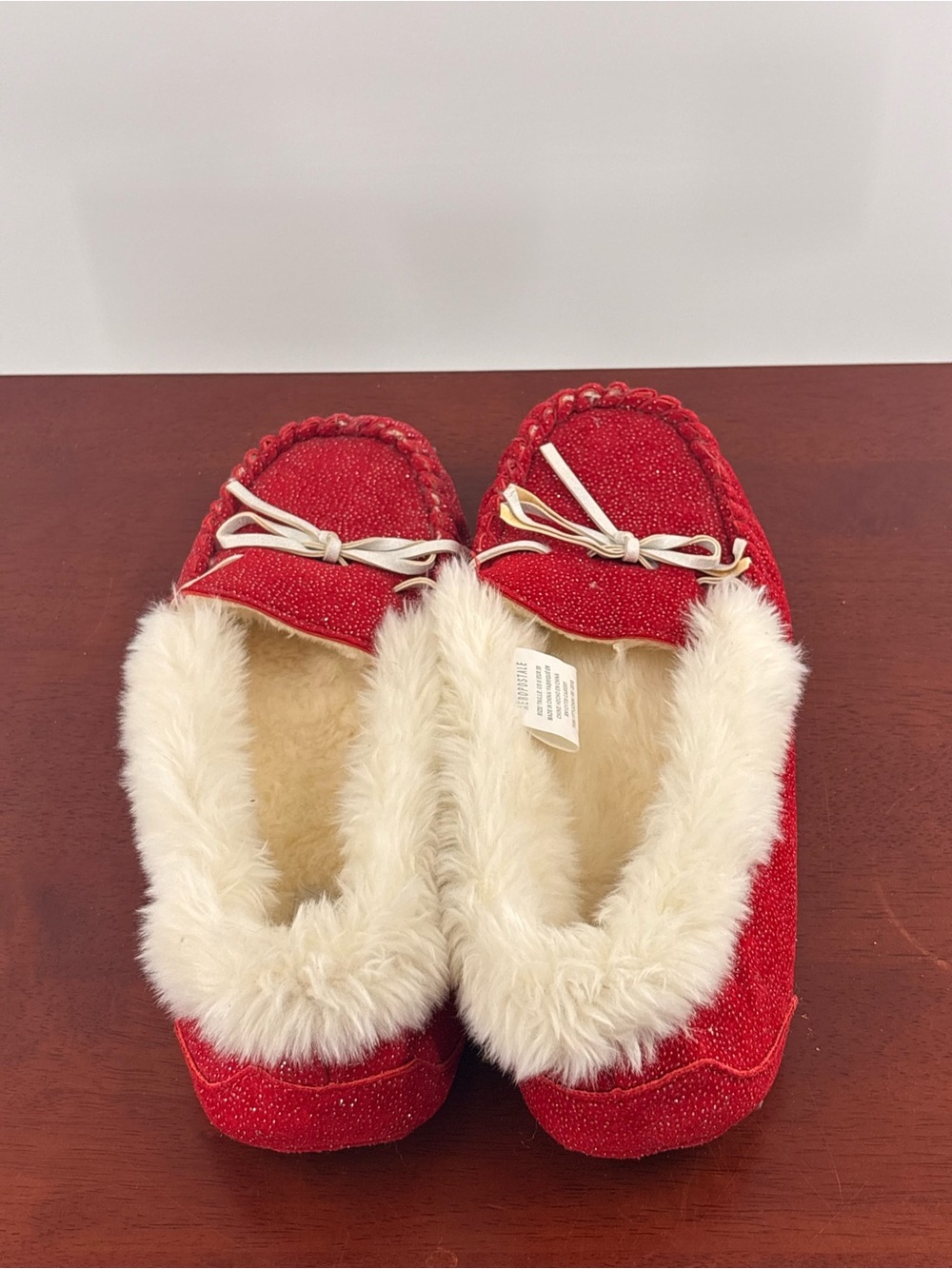 Aeropostale Red Moccasin Slippers with Cream Faux-Fur Trim - Picture 5 of 9